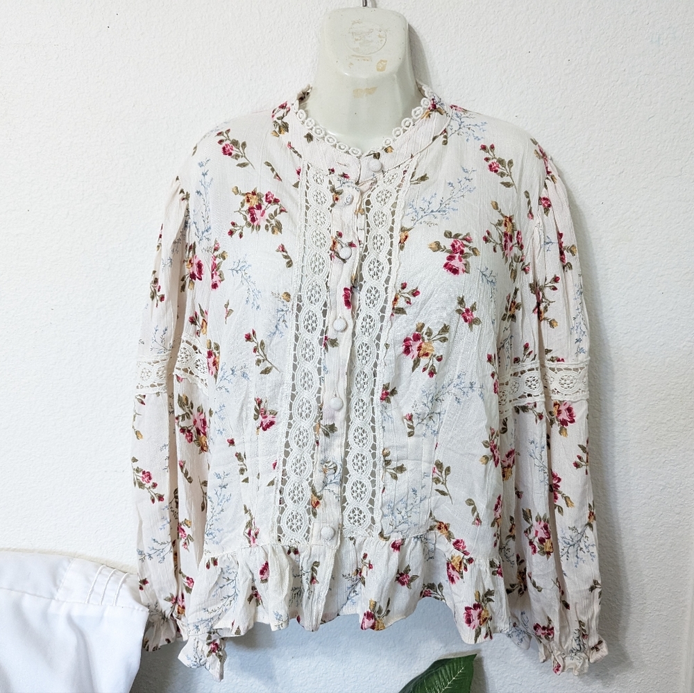 Charming Angie Floral Lace Blouse . Flattering fit- Cream and Red detailing lace